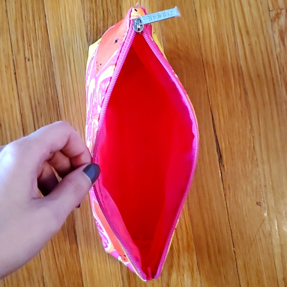 Clinique Makeup Bag - Picture 2 of 2